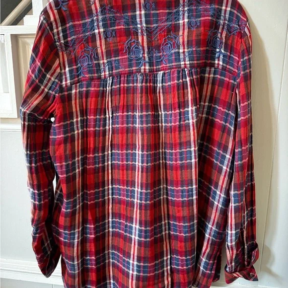Red and Blue Plaid Button-Up Shirt - Picture 4 of 5